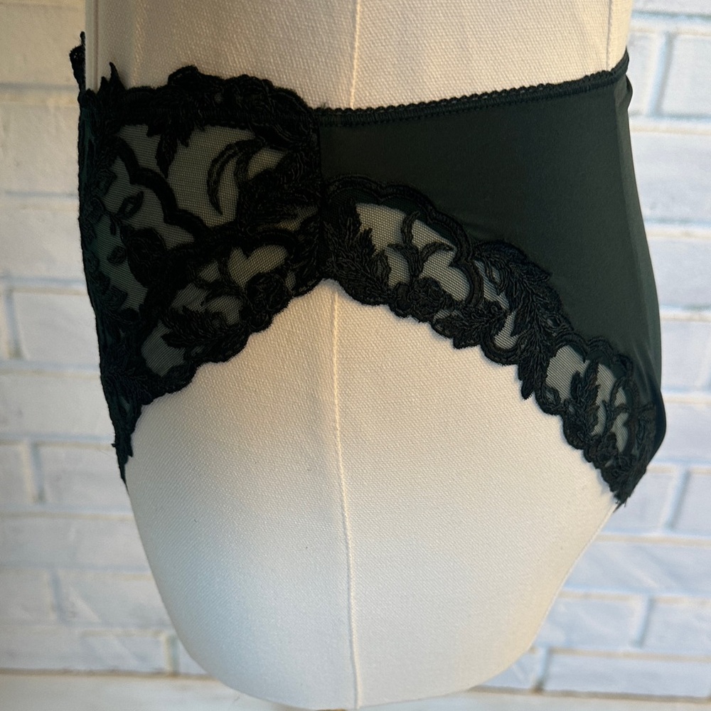 La Perla Dark Green Lace Lingerie Set - Picture 9 of 12